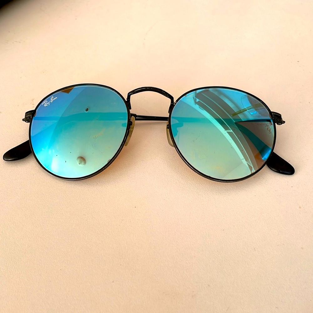 Ray-Ban Polarized Round Lens Sunglasses
